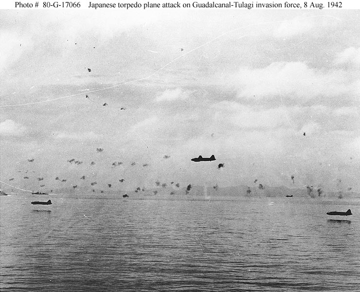 Атака "Бетти" на американские корабли возле Гуадалканала