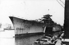 "Bismarck" на достройке между 10 и 15 декабря 1939 года